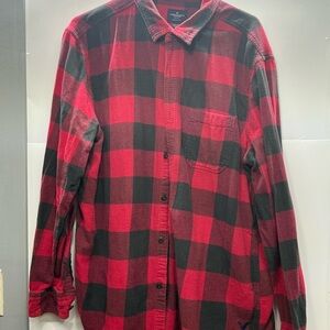 American Eagle Outfitters Red and Black Checkered Men's Flannel